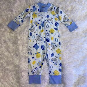 *NWOT* Magnolia Baby 9M Hanukkah Zippy